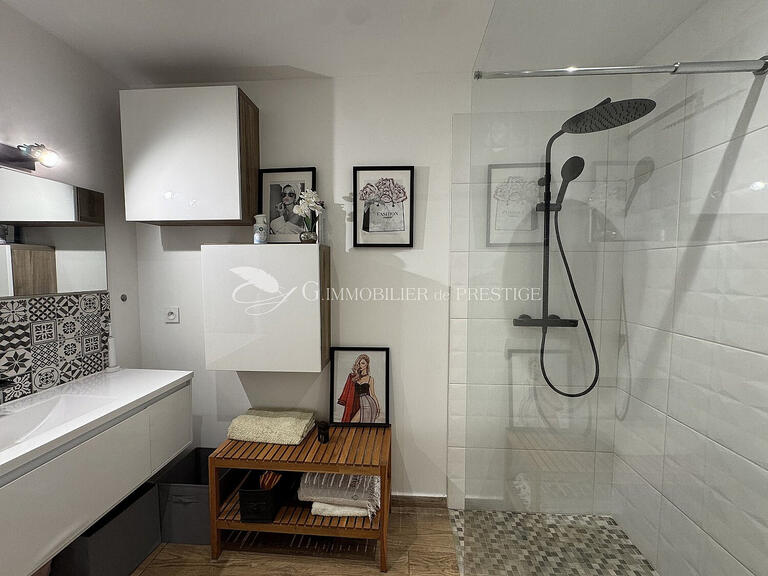 Maison Mazan - 3 chambres - 130m²