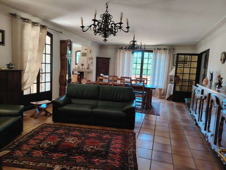 Maison Mazan - 5 chambres - 222m²