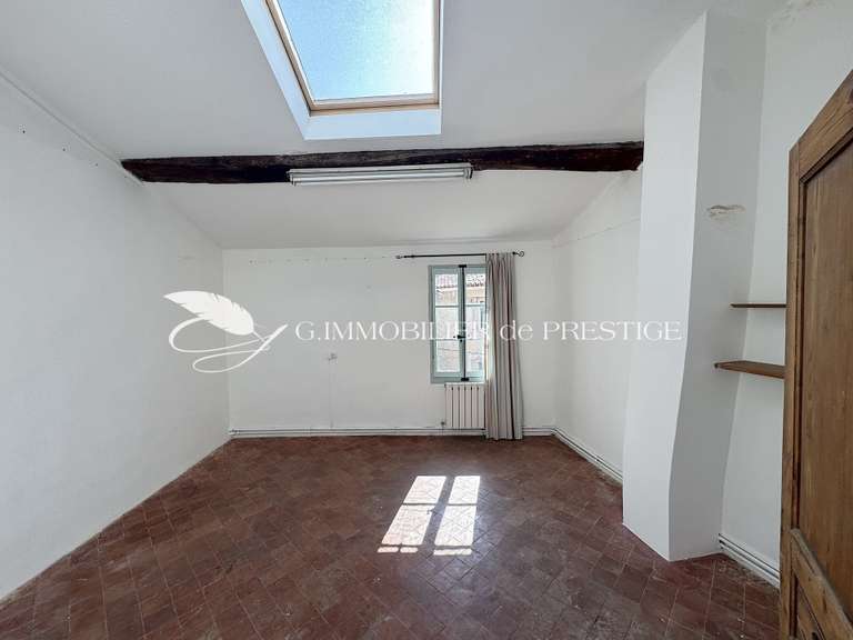 Maison Mazan - 7 chambres - 290m²