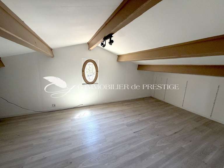 Maison Mazan - 4 chambres - 152m²
