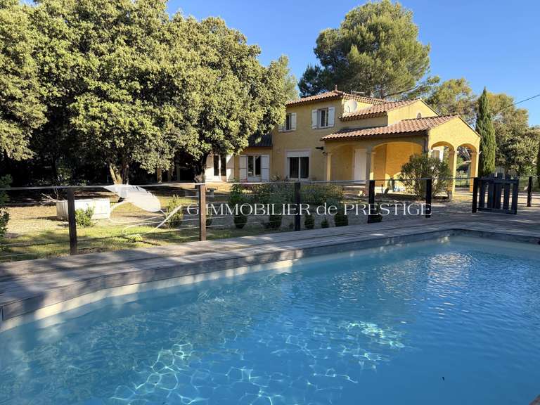 Maison Mazan - 4 chambres - 152m²