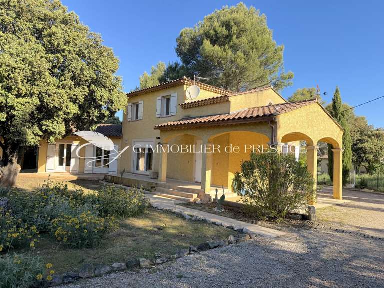 Maison Mazan - 4 chambres - 152m²
