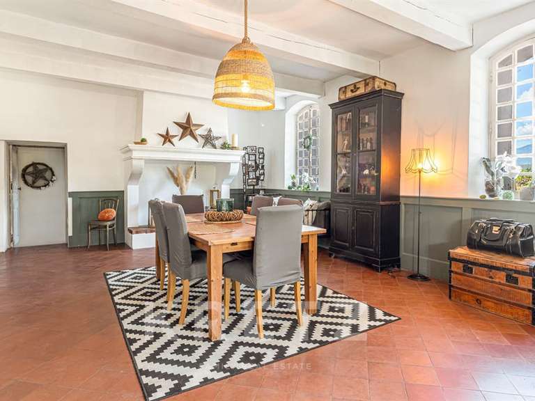 Maison Mazan - 7 chambres - 345m²