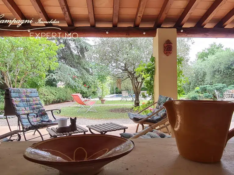 Maison Mazan - 5 chambres - 201m²