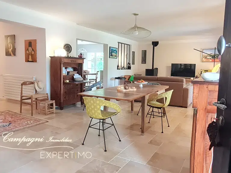 Maison Mazan - 5 chambres - 201m²