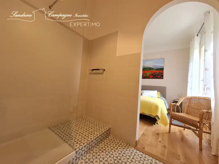 Maison Mazan - 5 chambres - 201m²
