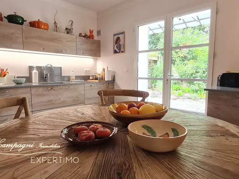 Maison Mazan - 5 chambres - 201m²