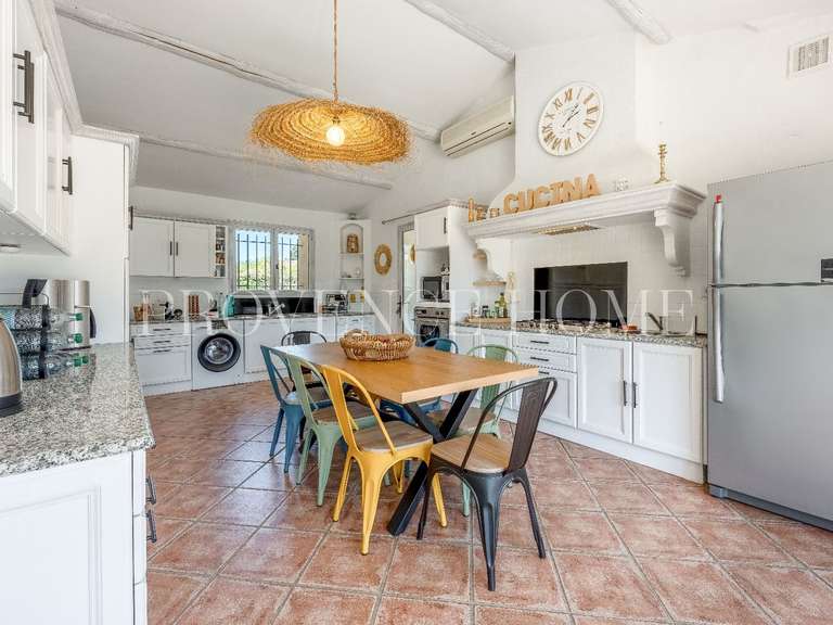 Propriété Mazan - 8 chambres - 340m²
