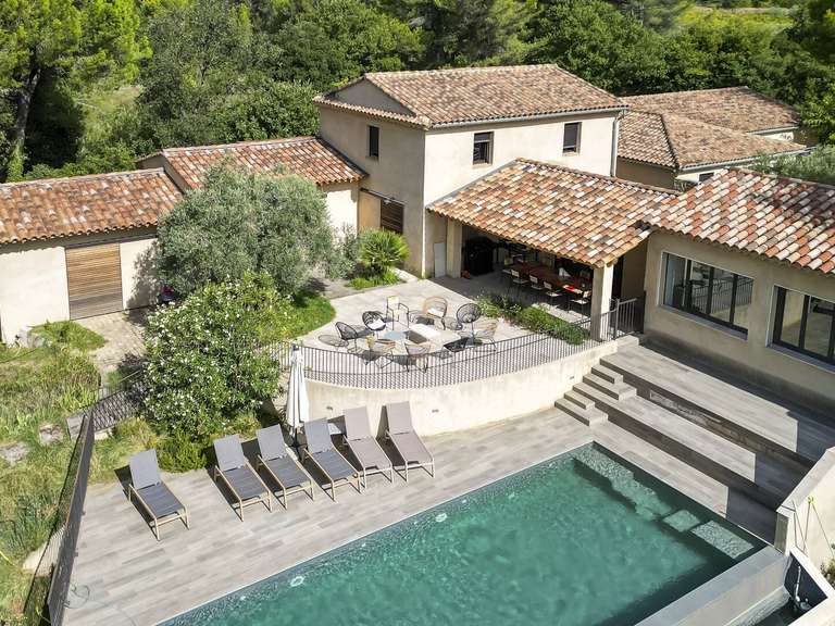 Villa Mazan - 8 chambres - 320m²