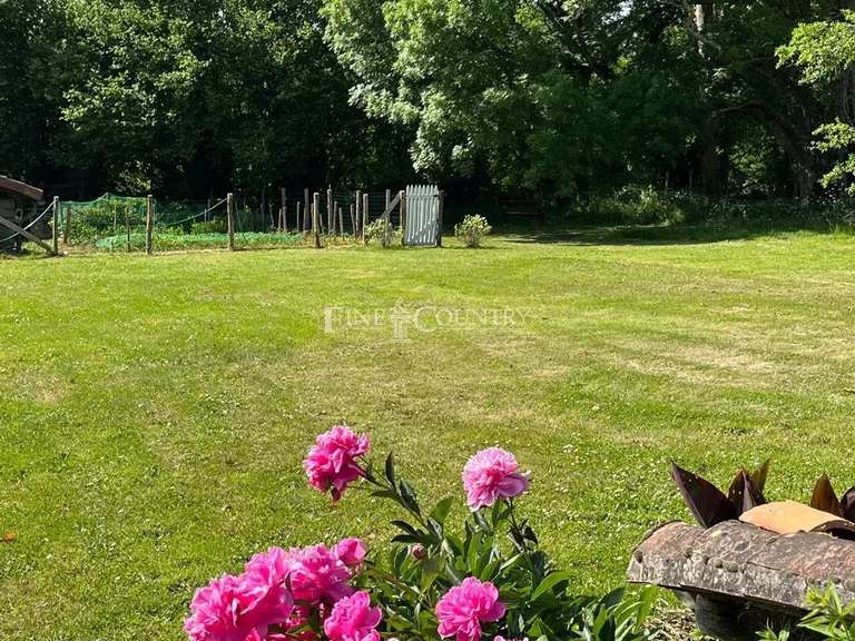 Maison Mazerolles - 6 chambres - 289m²