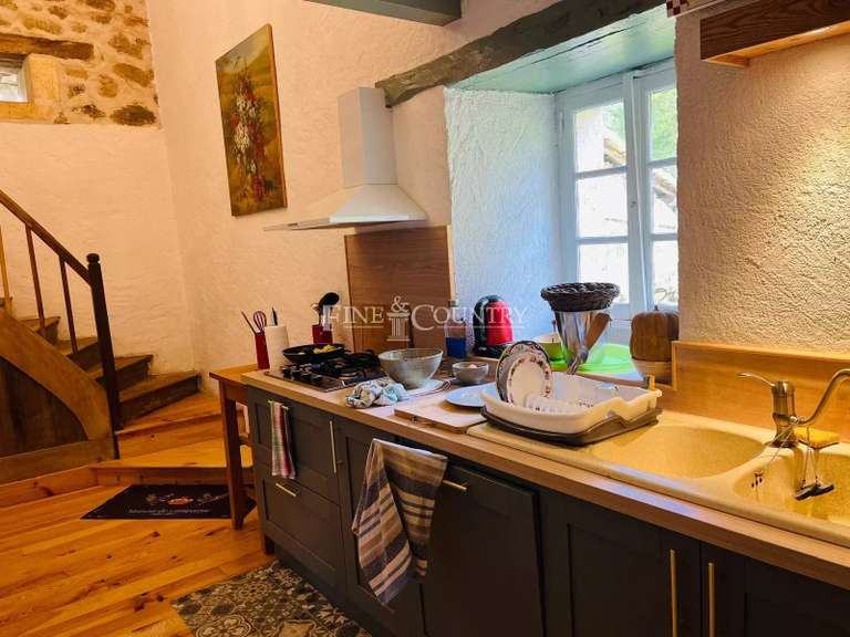 Maison Mazerolles - 6 chambres - 289m²