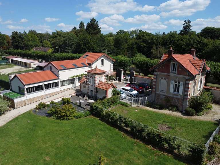 Propriété Meaux - 9 chambres - 476m²