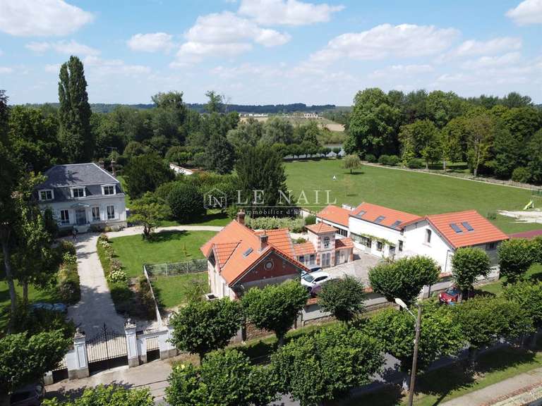 Propriété Meaux - 9 chambres - 476m²