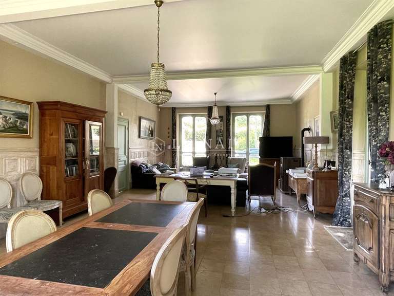 Propriété Meaux - 9 chambres - 476m²