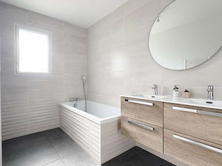 Maison Mées - 3 chambres - 130m²