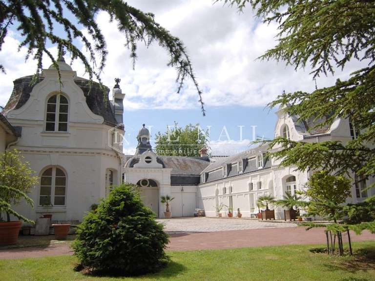 Hôtel particulier Melun - 11 chambres - 1200m²