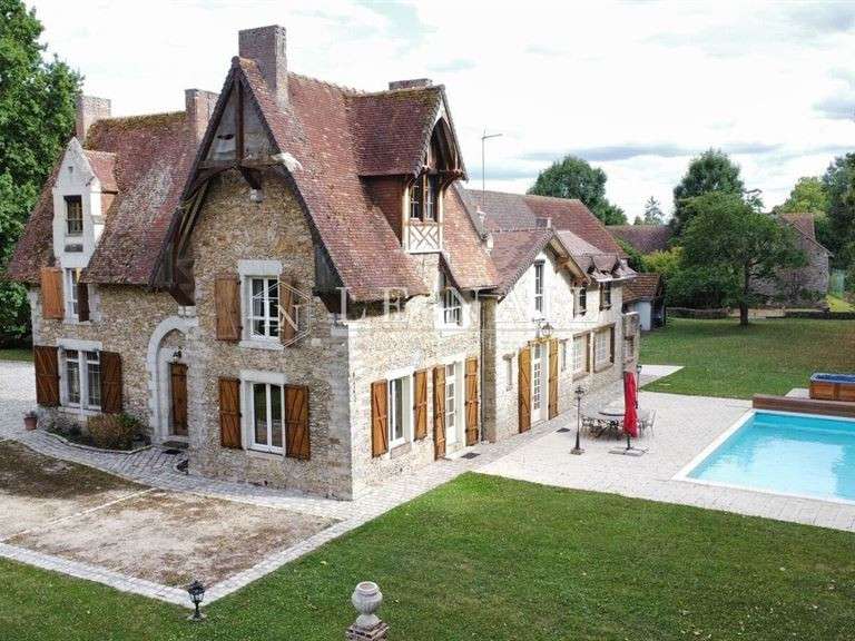 Maison Melun - 6 chambres - 400m²