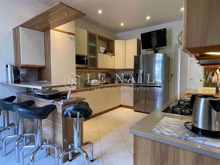 Maison Melun - 6 chambres - 400m²