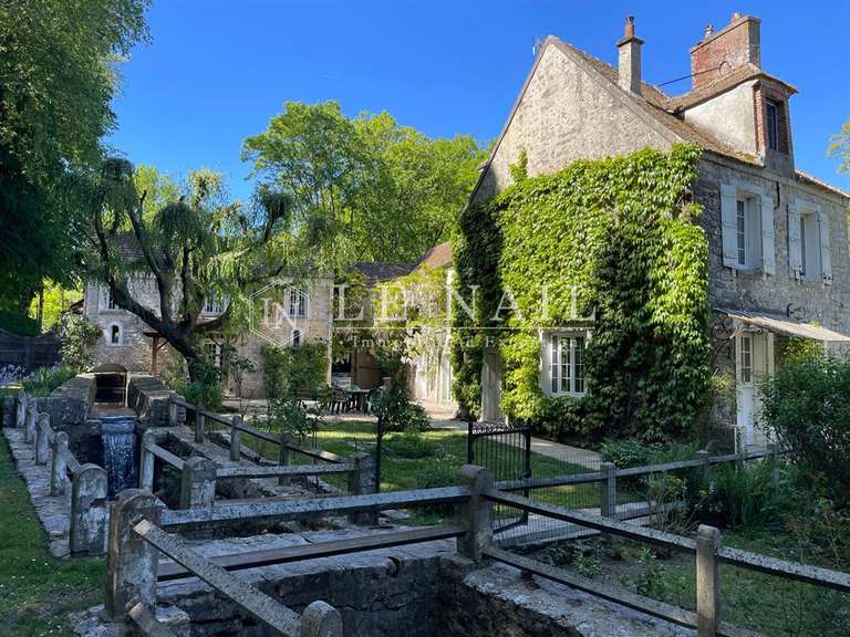 Maison Melun - 8 chambres - 450m²