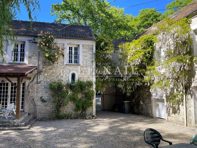 Maison Melun - 8 chambres - 450m²