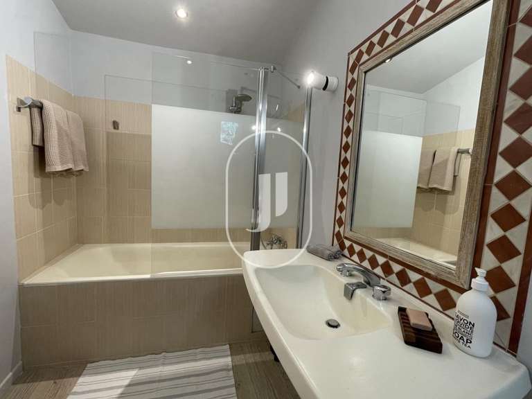 Maison Ménerbes - 3 chambres - 122m²