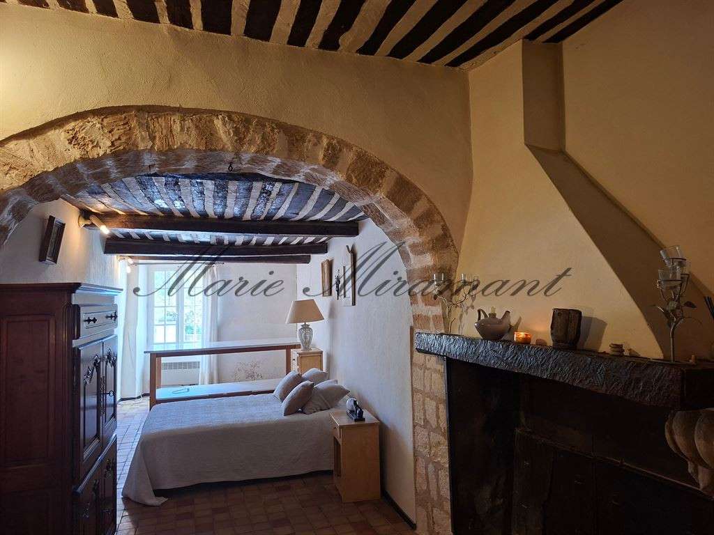 House Ménerbes