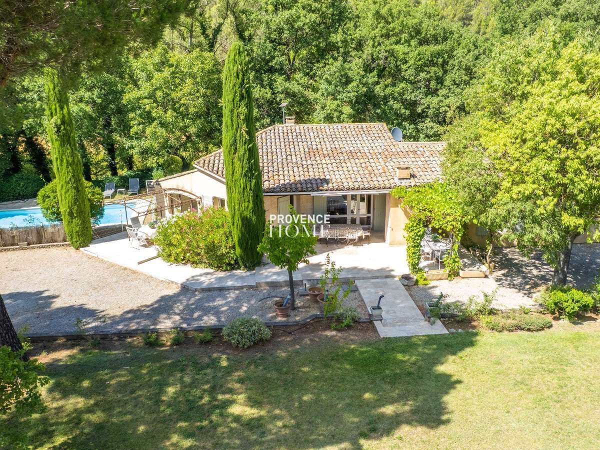 Property Ménerbes