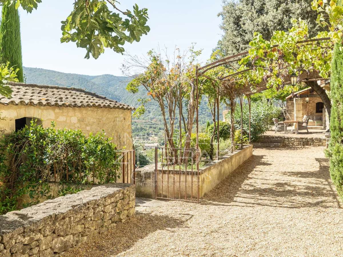 Property Ménerbes