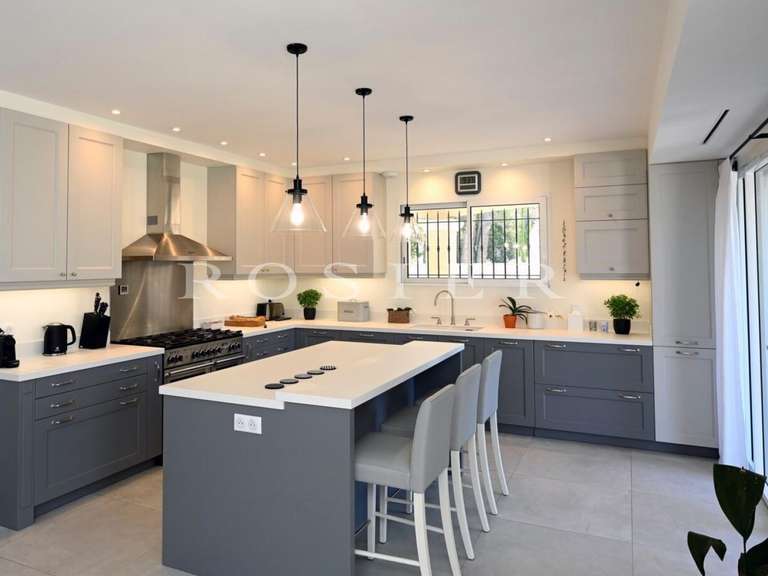Villa Ménerbes - 4 chambres - 258m²