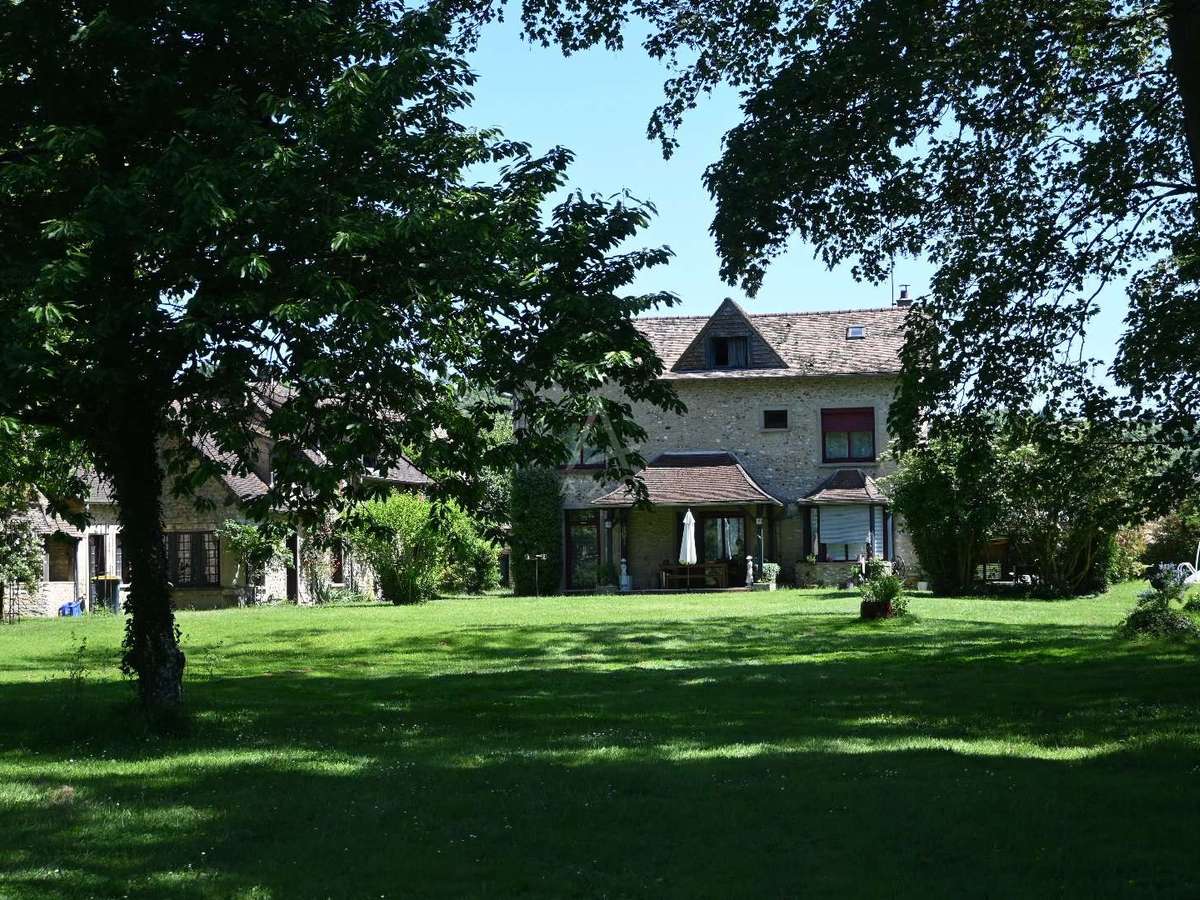 House Ménilles