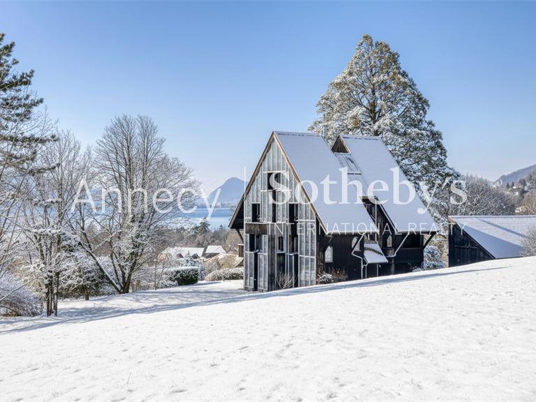 Maison Menthon-Saint-Bernard - 8 chambres - 277m²