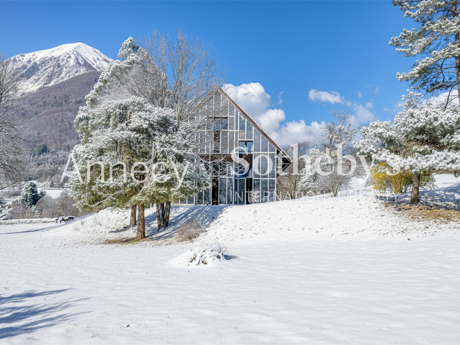 Maison Menthon-Saint-Bernard