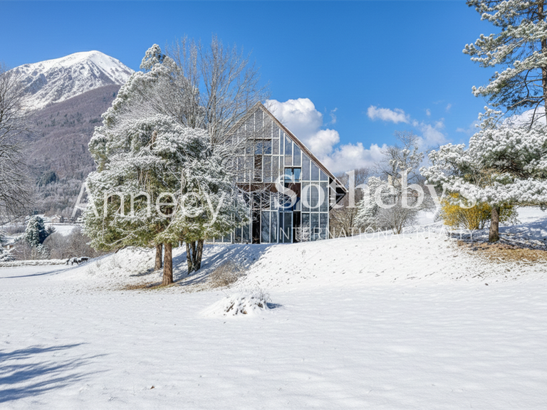 Maison Menthon-Saint-Bernard - 8 chambres - 277m²