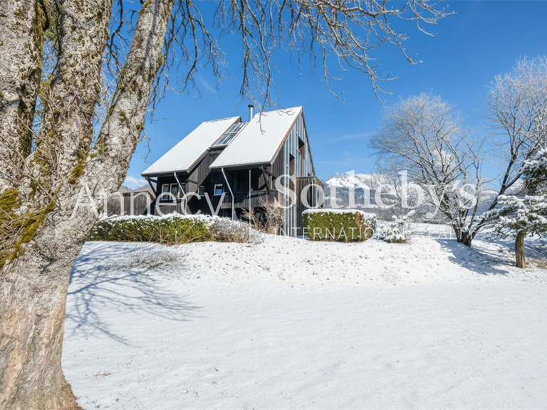 Maison Menthon-Saint-Bernard - 8 chambres - 277m²