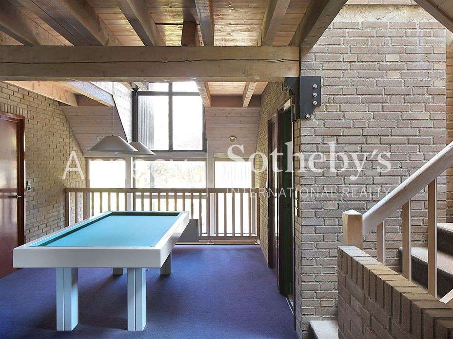 Maison Menthon-Saint-Bernard