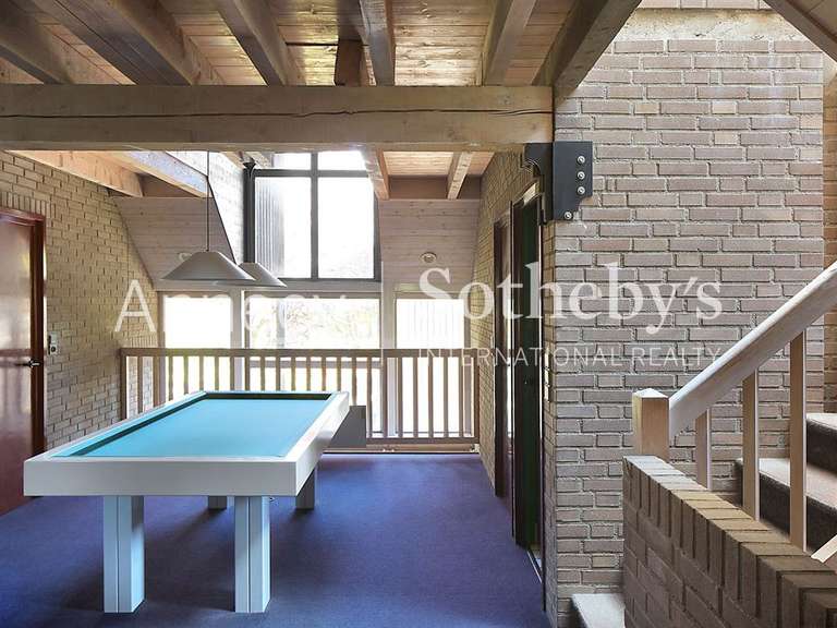 Maison Menthon-Saint-Bernard - 8 chambres - 277m²