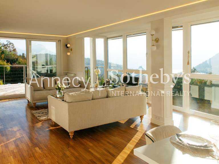 House Menthon-Saint-Bernard - 4 bedrooms - 350m²