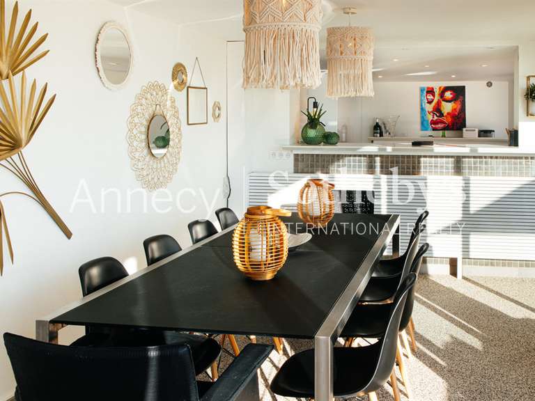 House Menthon-Saint-Bernard - 4 bedrooms - 350m²