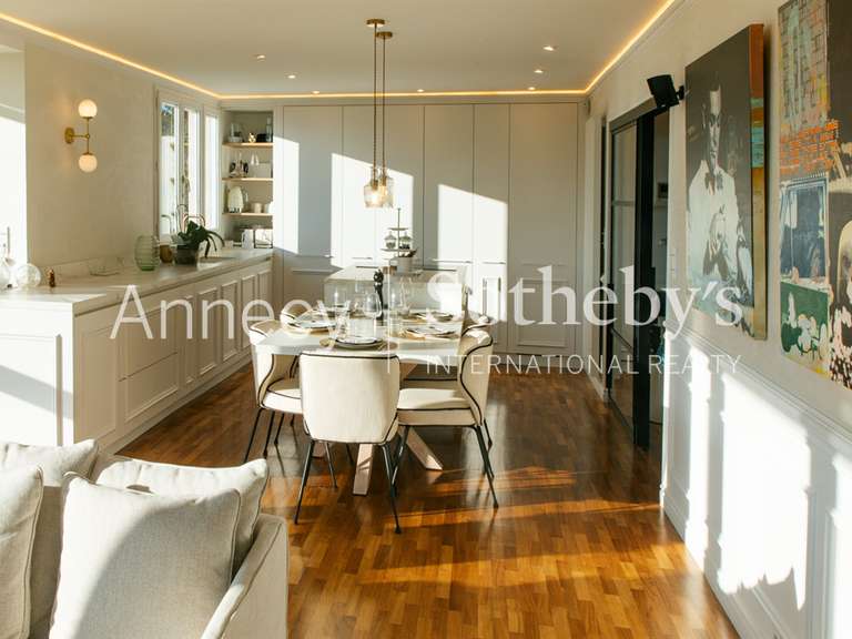 Maison Menthon-Saint-Bernard - 4 chambres - 350m²