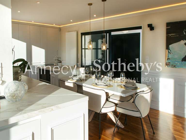 Maison Menthon-Saint-Bernard - 4 chambres - 350m²