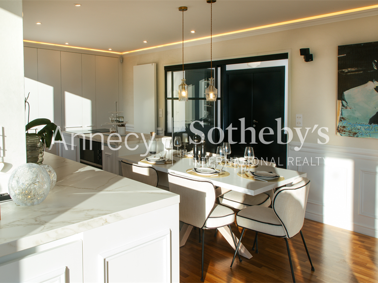 Maison Menthon-Saint-Bernard - 4 chambres - 350m²