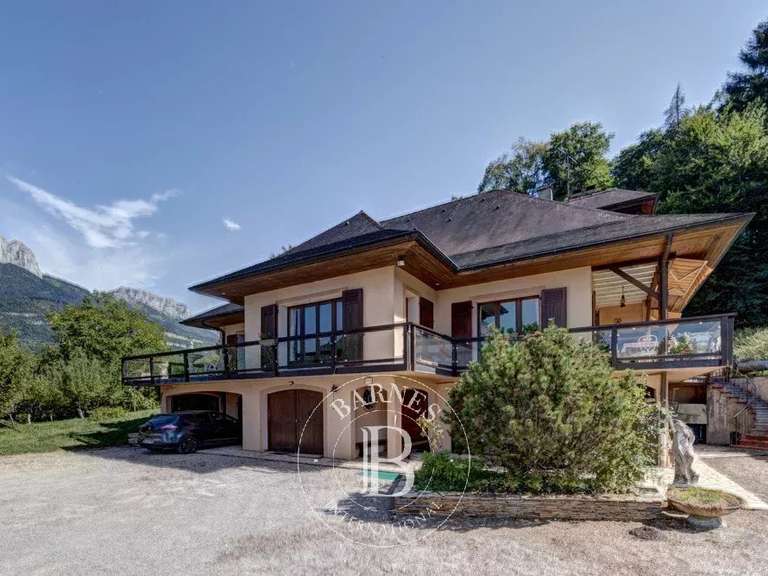 House Menthon-Saint-Bernard - 6 bedrooms - 240m²