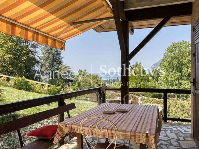 Maison Menthon-Saint-Bernard - 5 chambres - 242m²