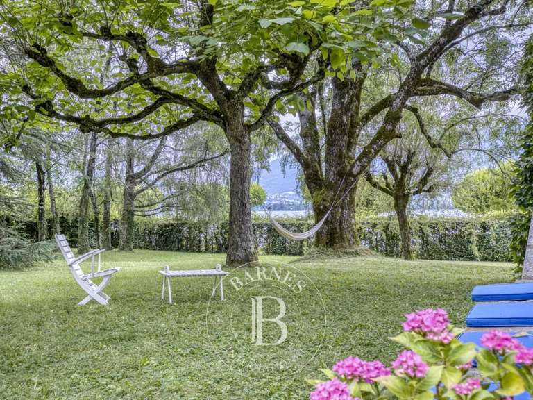 Maison Menthon-Saint-Bernard - 7 chambres - 280m²