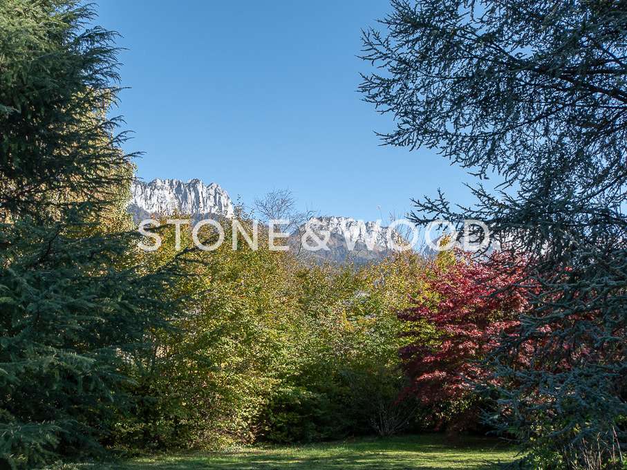 Maison Menthon-Saint-Bernard