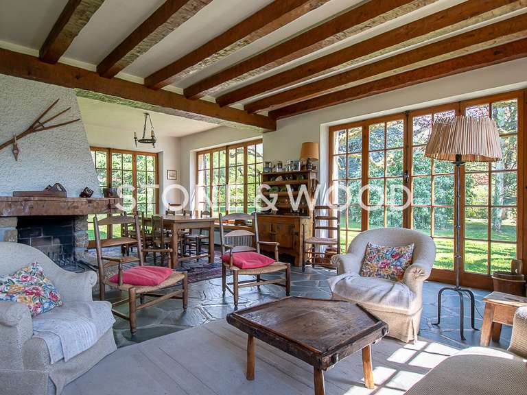 Maison Menthon-Saint-Bernard - 7 chambres - 200m²