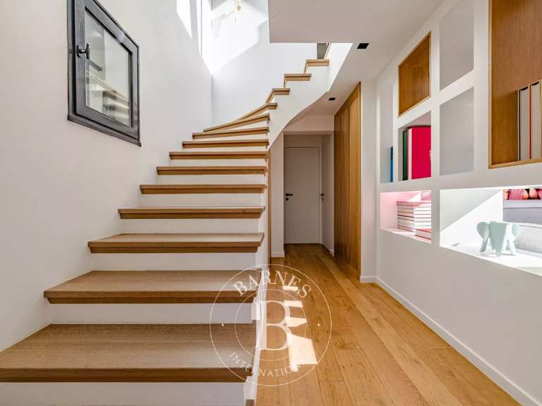 Propriété Menthon-Saint-Bernard - 5 chambres - 200m²