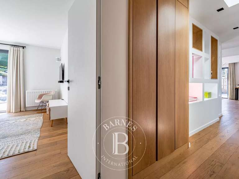 Propriété Menthon-Saint-Bernard - 5 chambres - 200m²