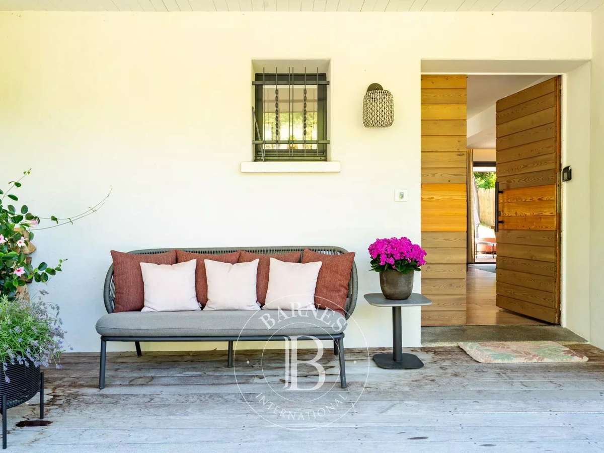 Villa Menthon-Saint-Bernard