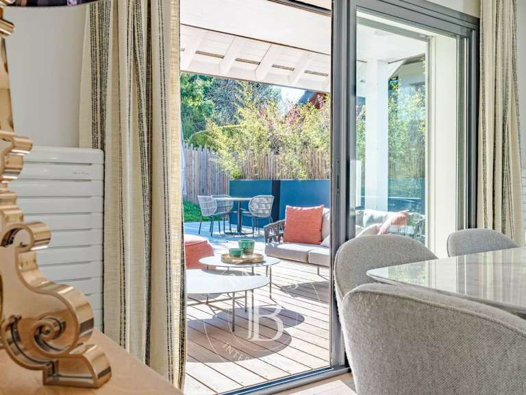 Villa Menthon-Saint-Bernard - 5 chambres - 200m²